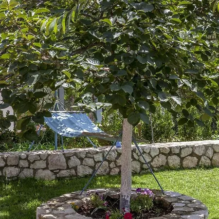 Anna's - Private Pool & Playground Villa *