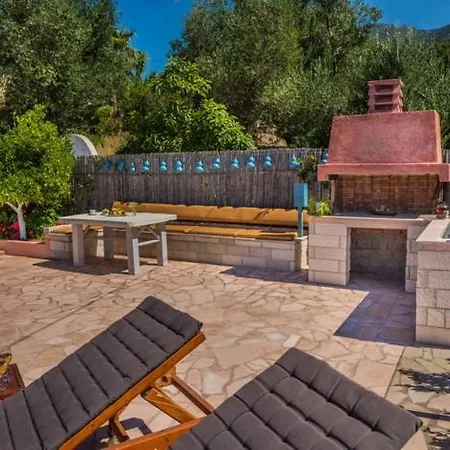 Anna's - Private Pool & Playground Kefalonia Island